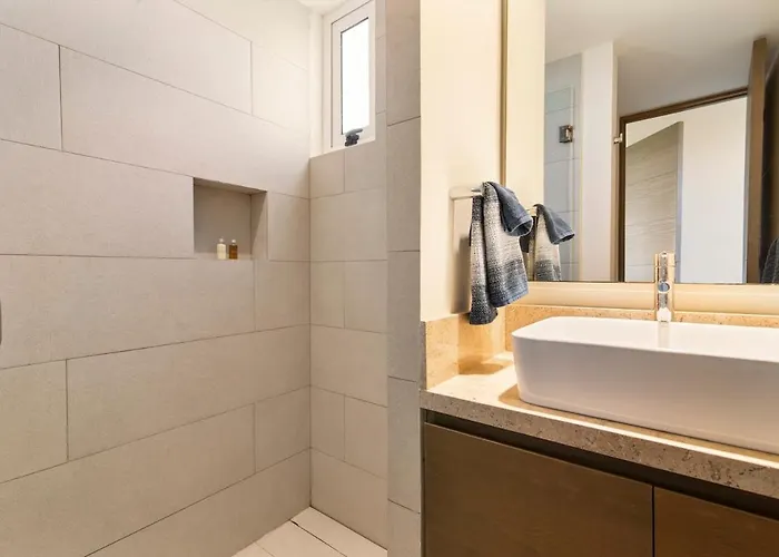 Escape Access 7 Pools With Ocean View Club *